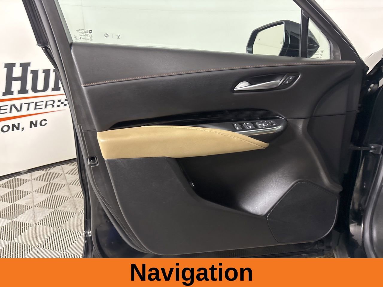 Used 2024 Cadillac XT4 Luxury w/ Cold Weather Package image 9