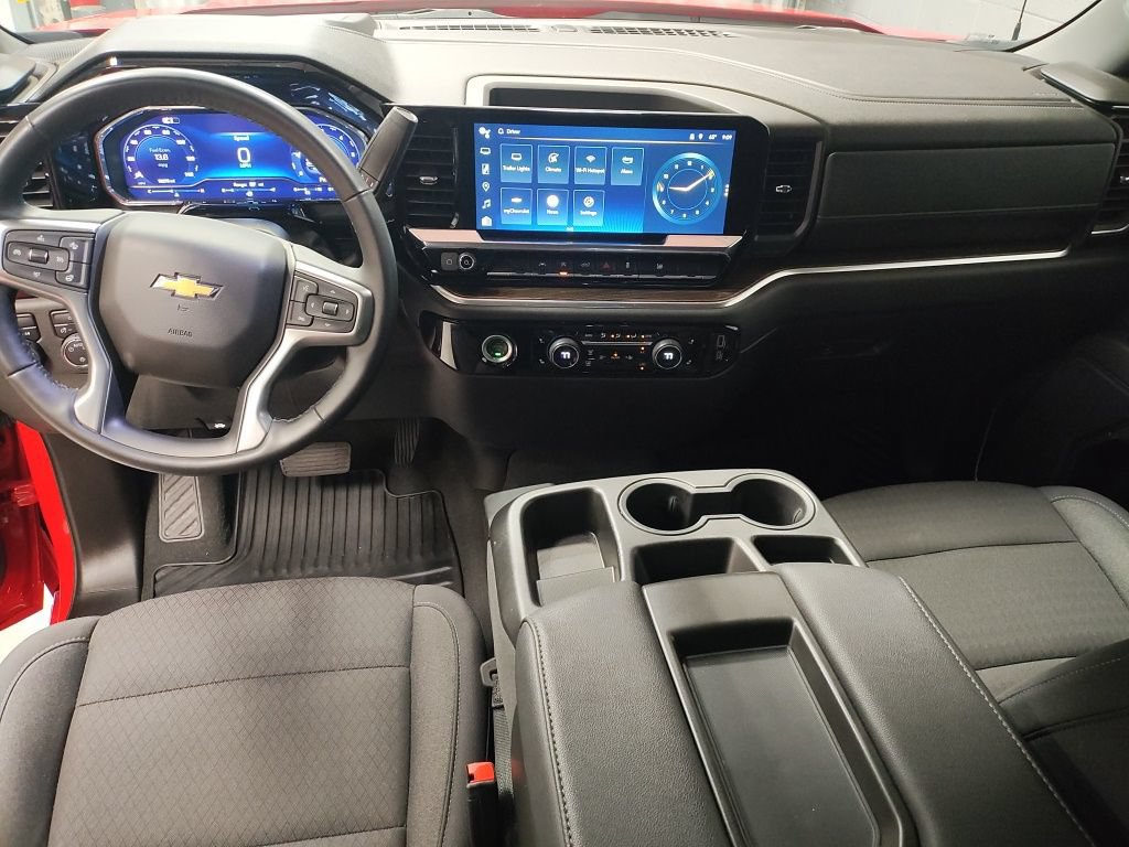 Used 2024 Chevrolet Silverado 1500 LT AWD/4WD image 30