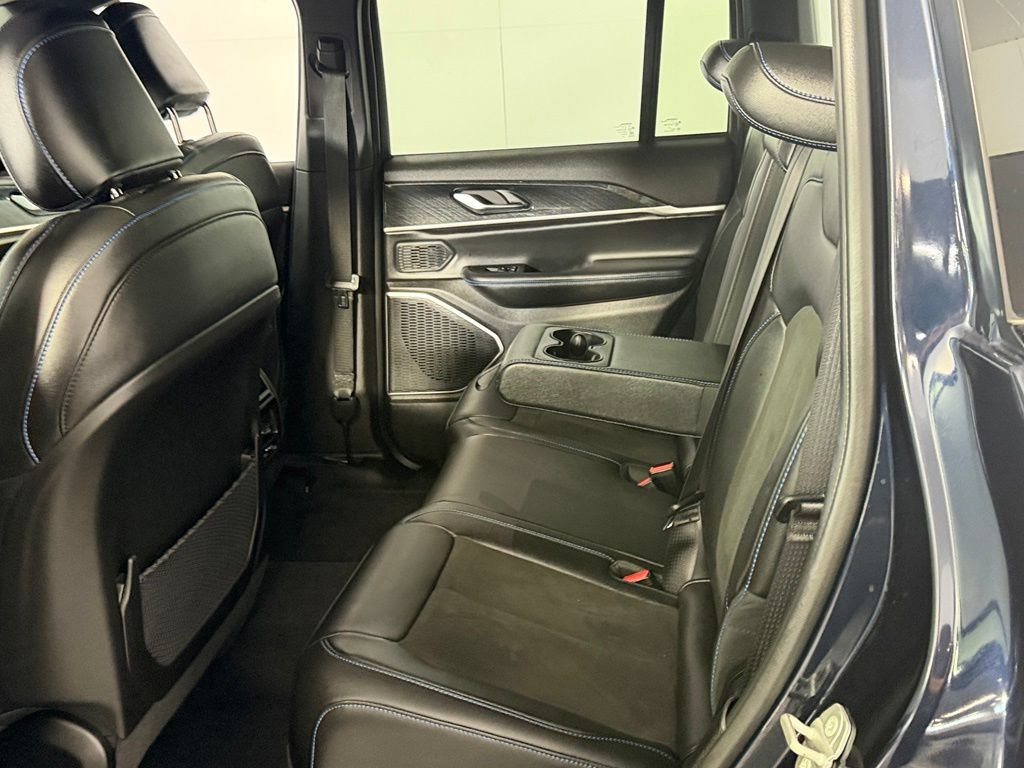 Used 2023 Jeep Grand Cherokee Trailhawk AWD/4WD image 27