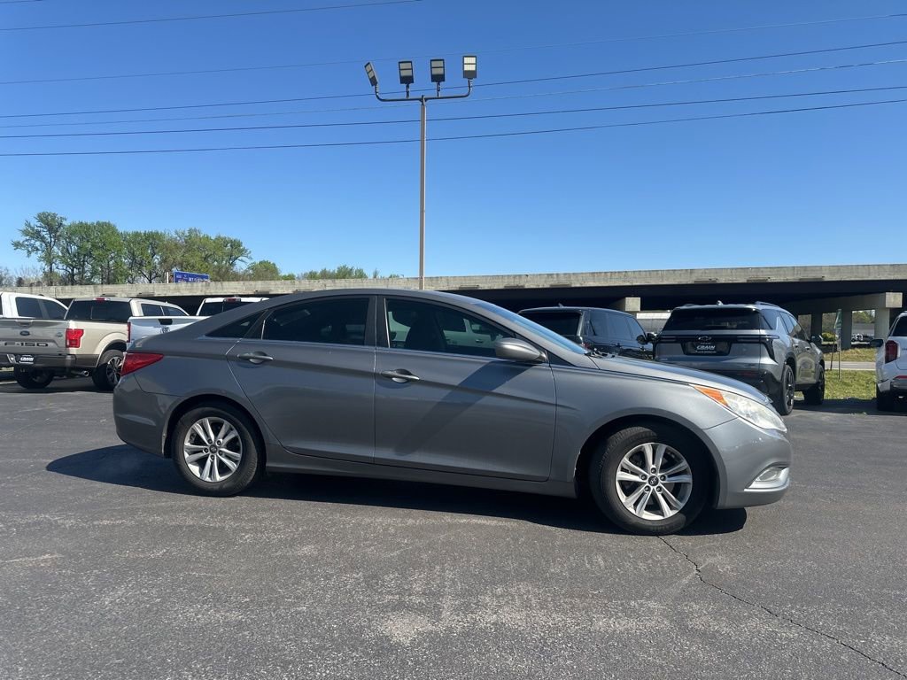 Used 2013 Hyundai Sonata GLS w/ Popular Equipment Pkg FWD image 3