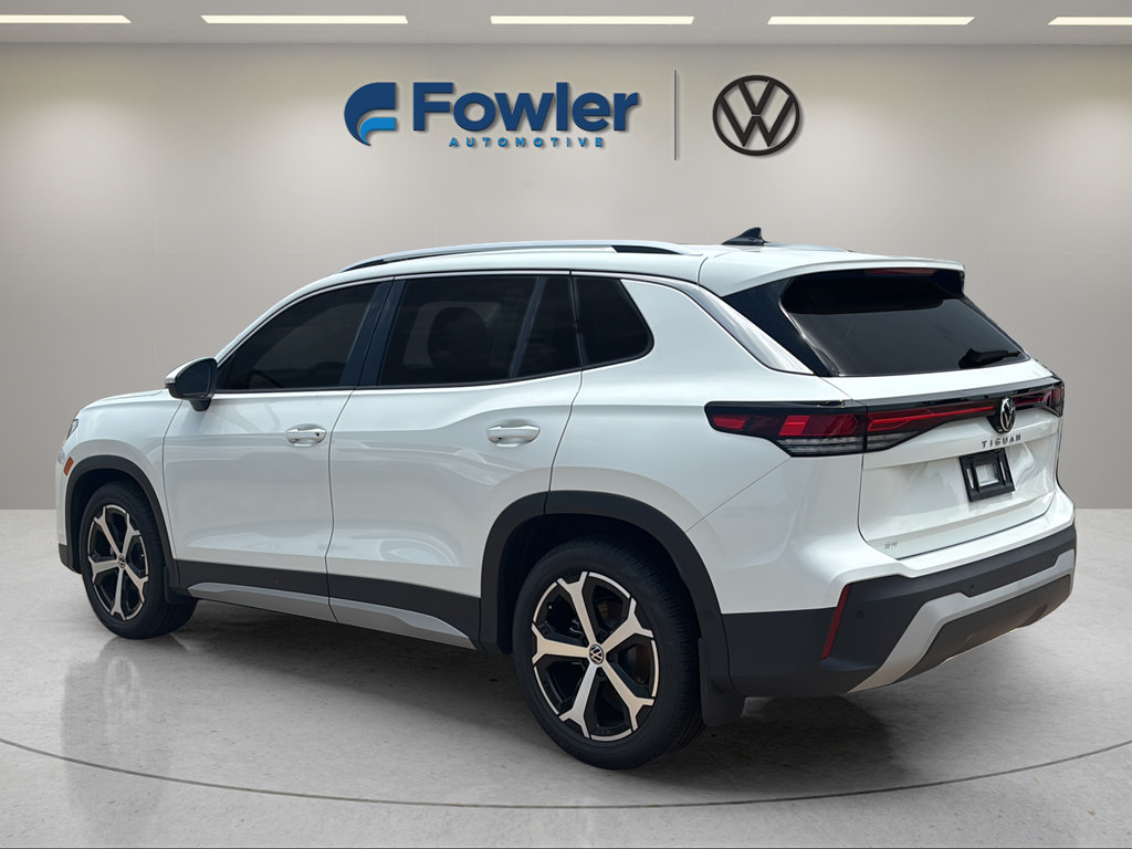 New 2026 Volkswagen Tiguan SE FWD image 5