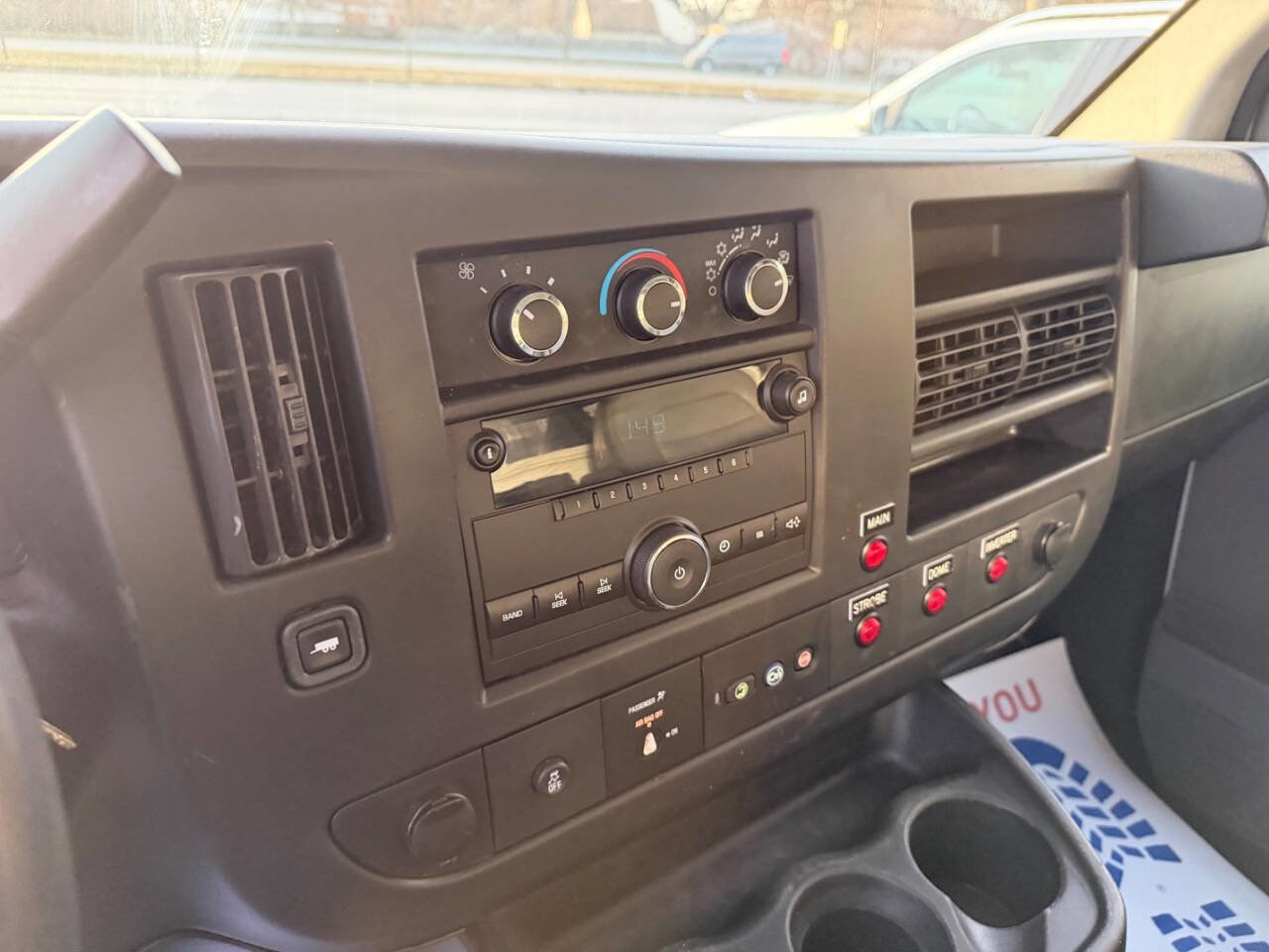 Used 2014 Chevrolet Express 2500 image 25