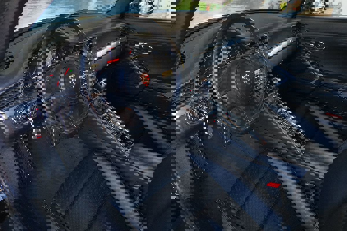 Used 2014 Porsche 911 Carrera 4S image 13