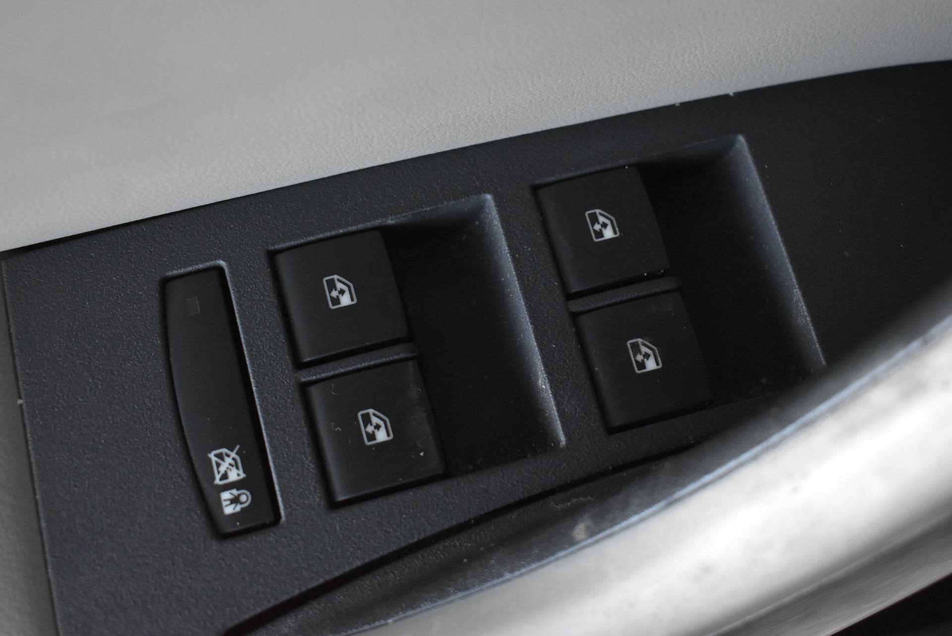 Used 2013 Buick Verano Convenience FWD image 13
