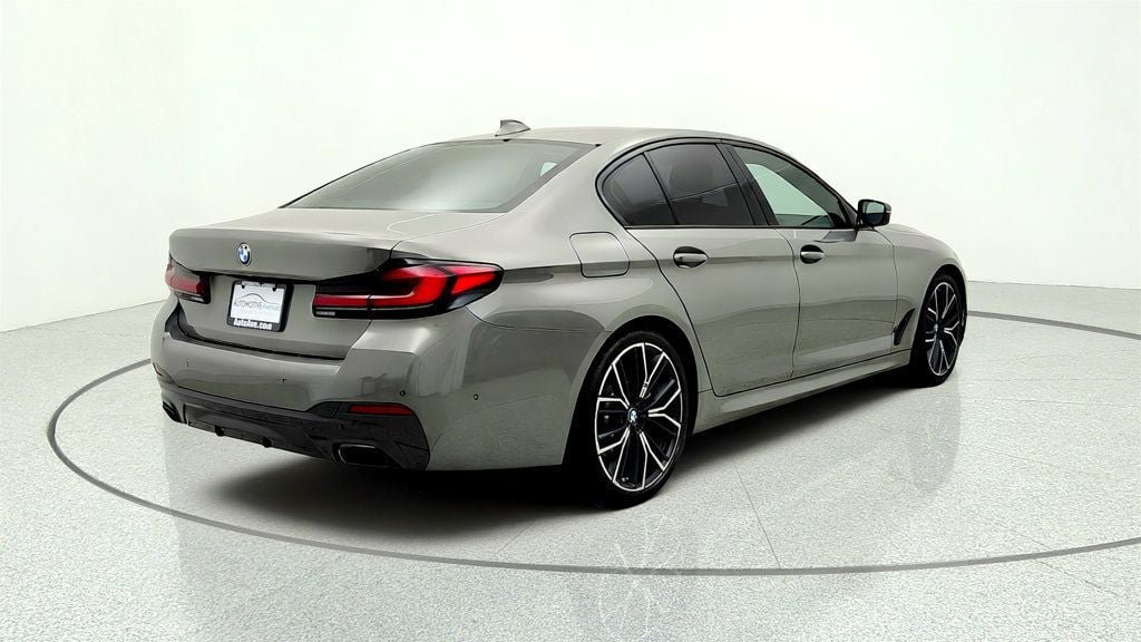 Used 2022 BMW 530i w/ M Sport Package RWD image 5