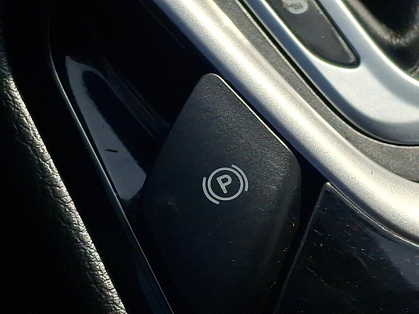 Used 2016 Ford Fusion SE w/ Equipment Group 201A image 23