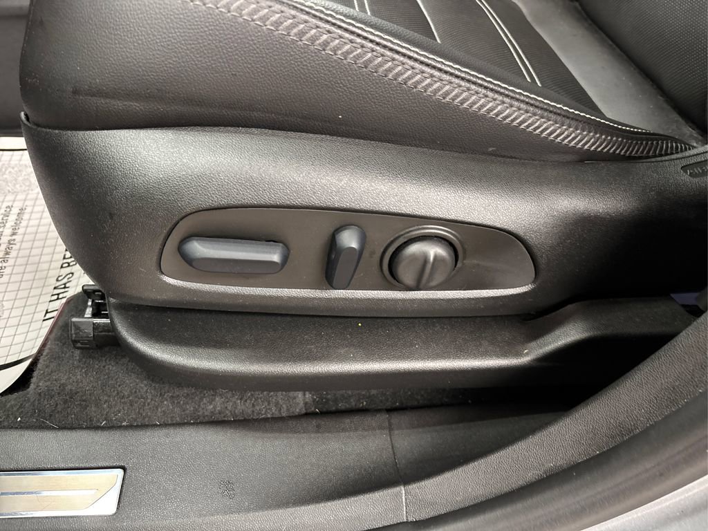 Used 2023 GMC Terrain Denali w/ Denali Premium Package image 42