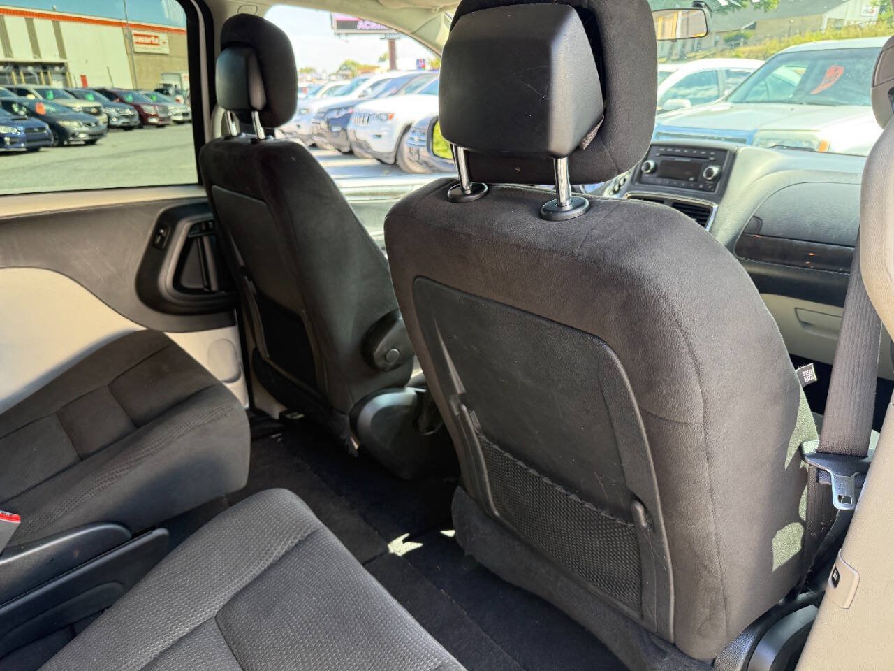 Used 2015 Dodge Grand Caravan SXT w/ Security Group FWD image 31