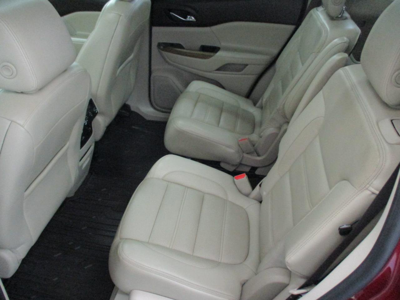 Used 2018 GMC Acadia Denali w/ Technology Package image 11