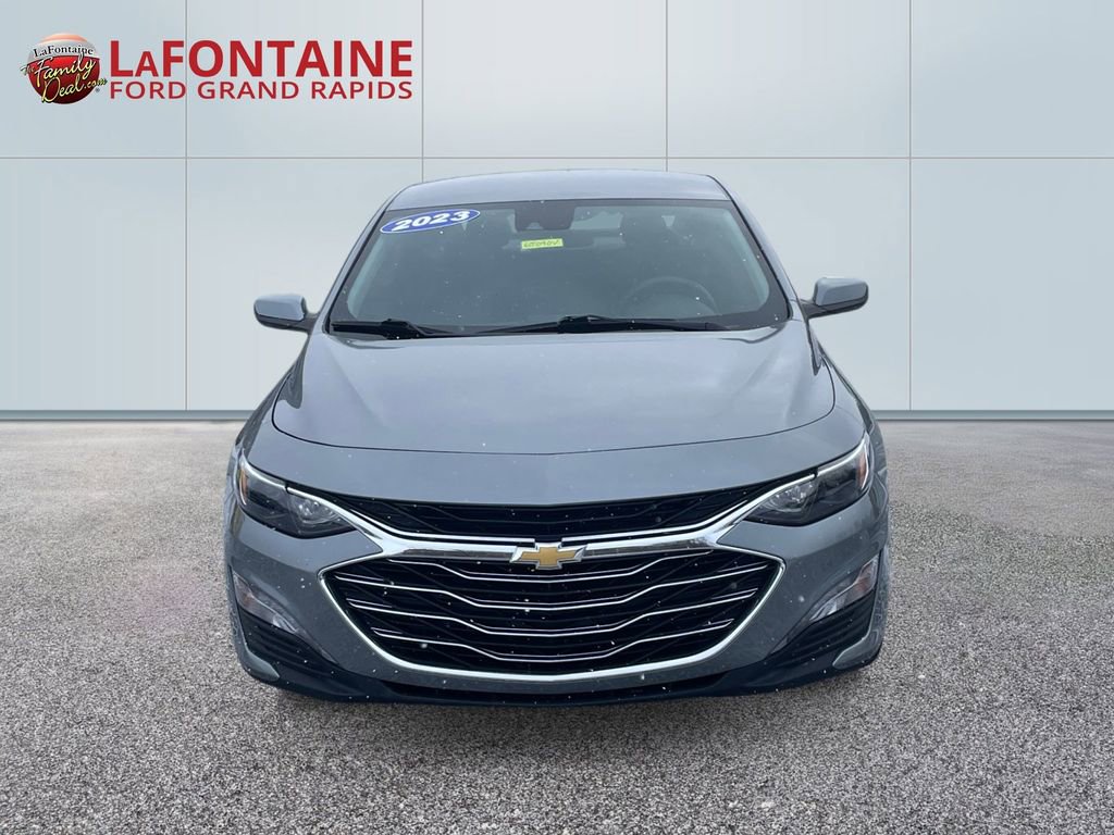 Used 2023 Chevrolet Malibu LT image 2