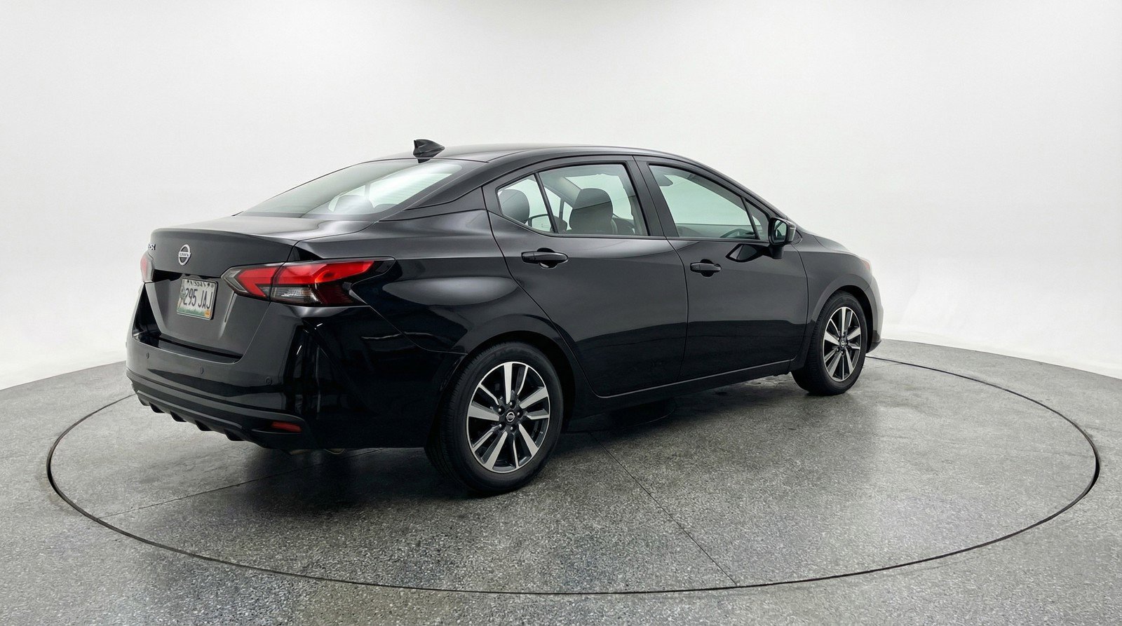 Used 2025 Nissan Versa SV FWD image 9