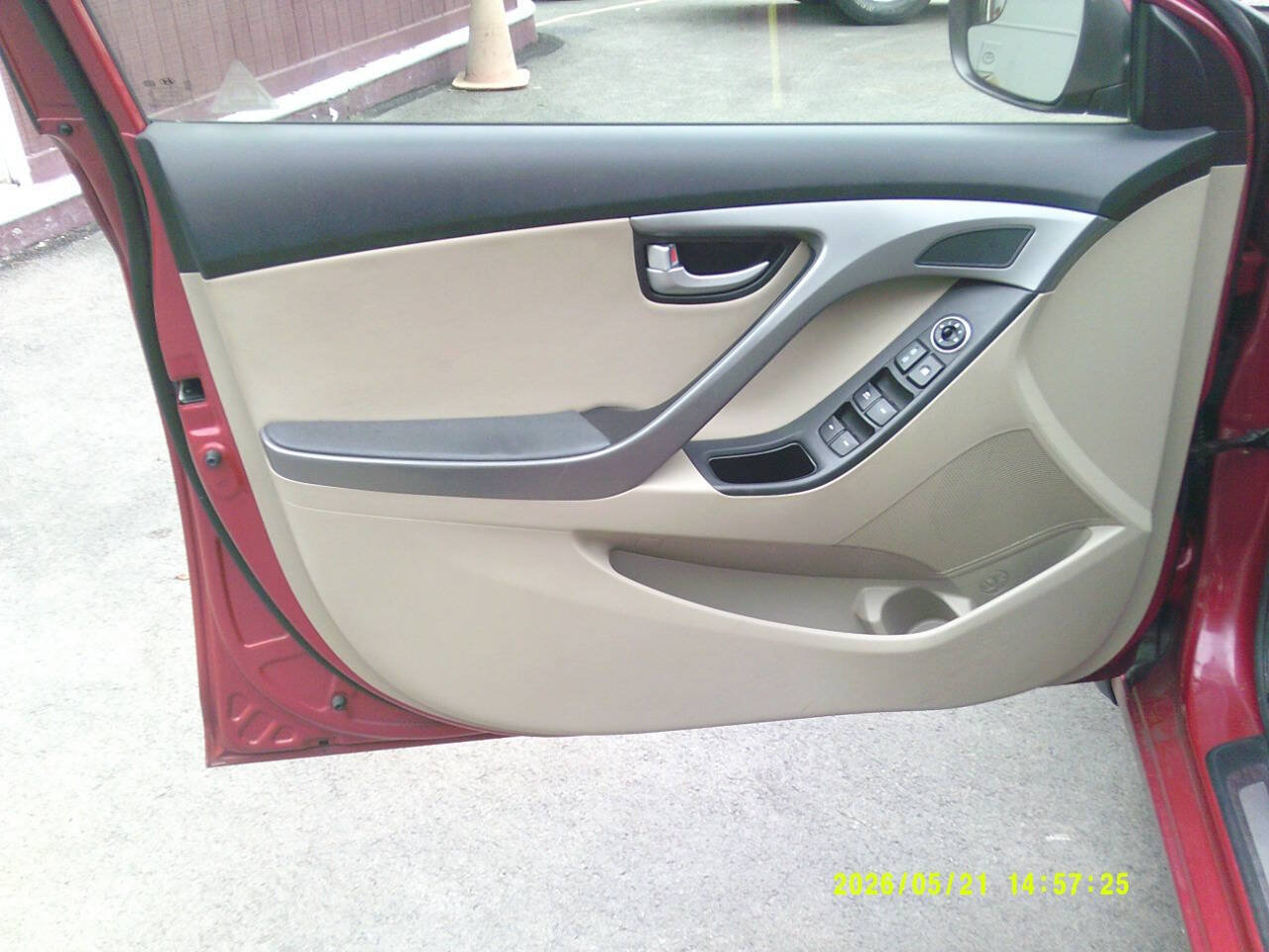 Used 2014 Hyundai Elantra Limited w/ Option Group 03 FWD image 14