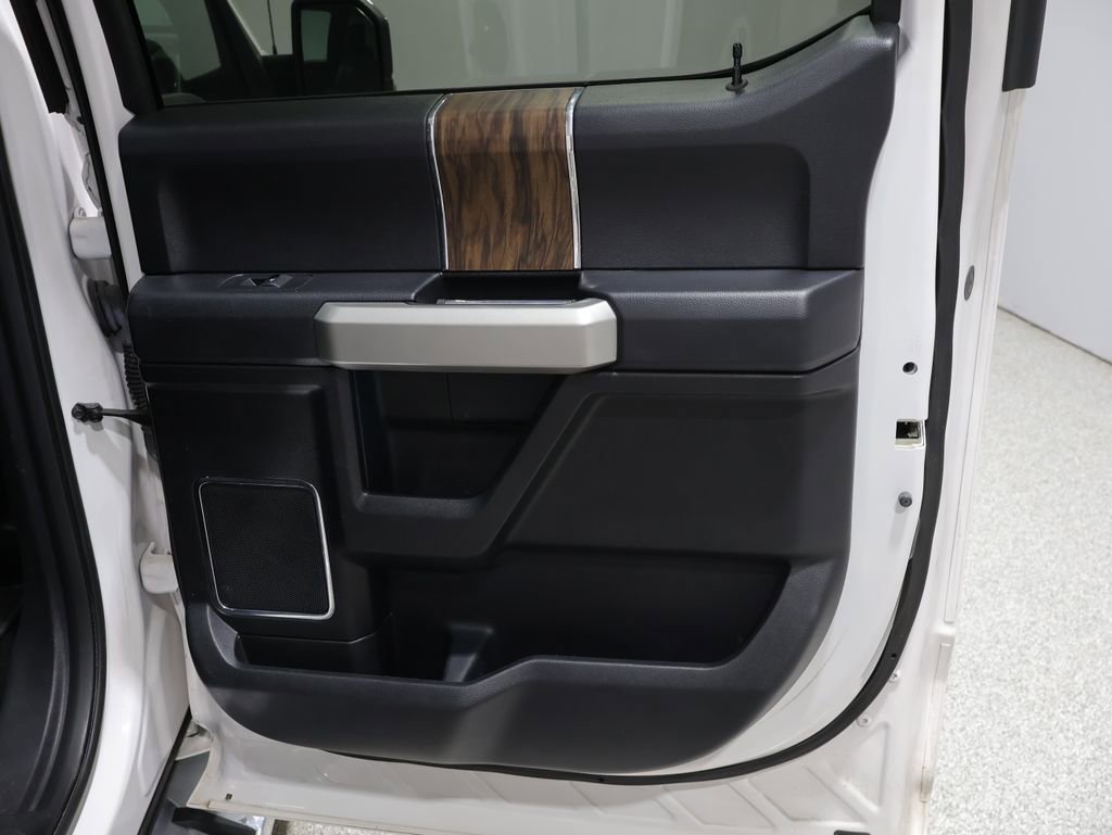 Used 2018 Ford F150 Lariat w/ Equipment Group 502A Luxury AWD/4WD image 21