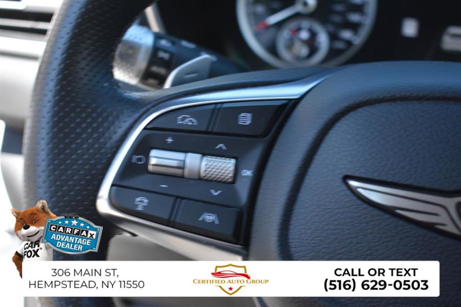 Used 2025 Genesis G70 2.5T image 16
