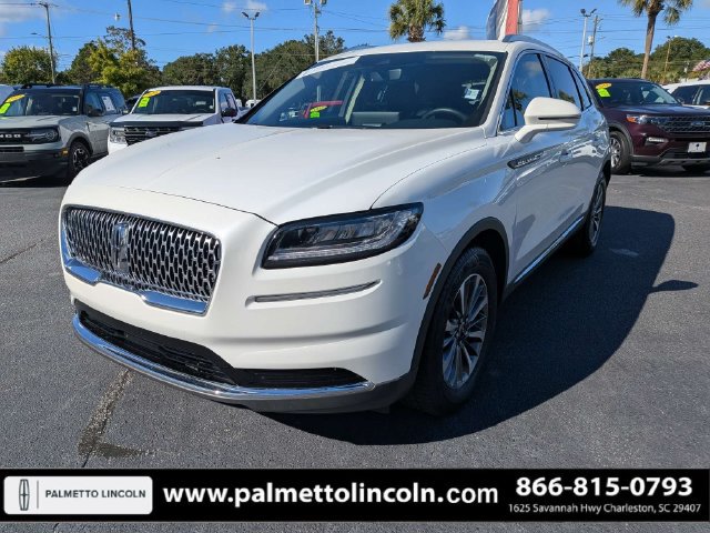 Certified 2022 Lincoln Nautilus FWD w/ Premium Package image 8