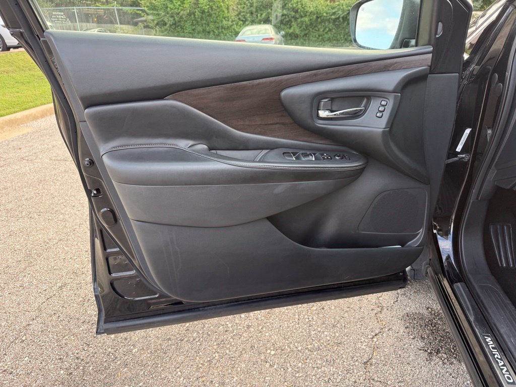 Used 2019 Nissan Murano Platinum w/ Cargo Package AWD/4WD image 13