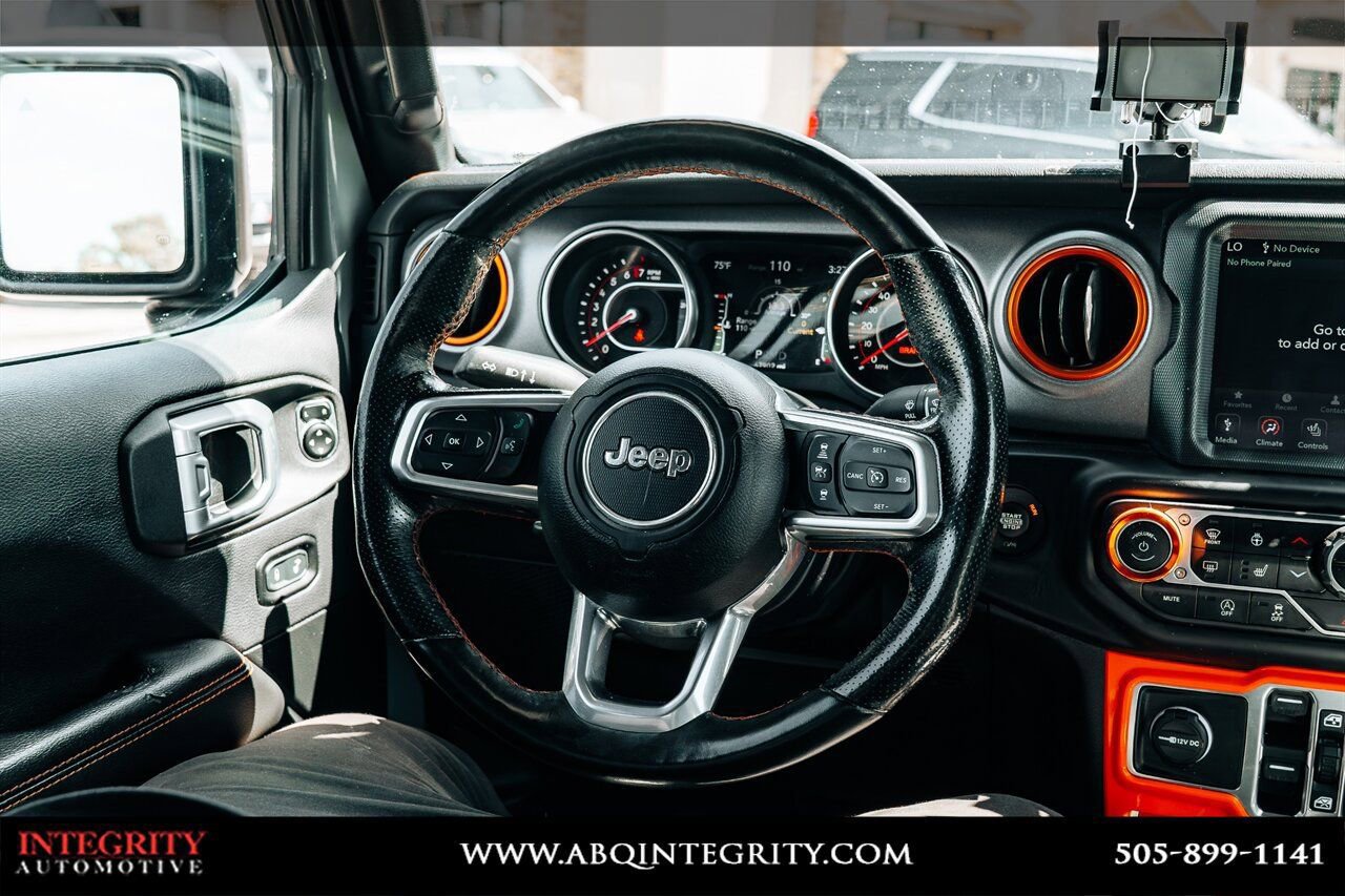 Used 2020 Jeep Gladiator Mojave AWD/4WD image 26