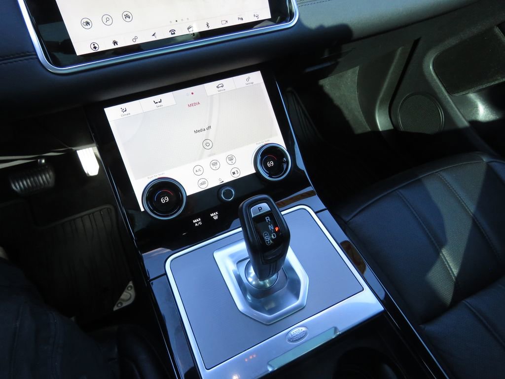 Used 2020 Land Rover Range Rover Evoque SE image 26