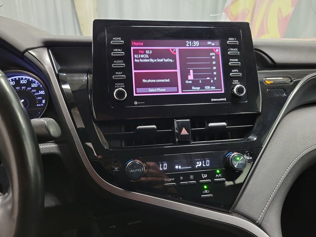 Used 2023 Toyota Camry SE image 14