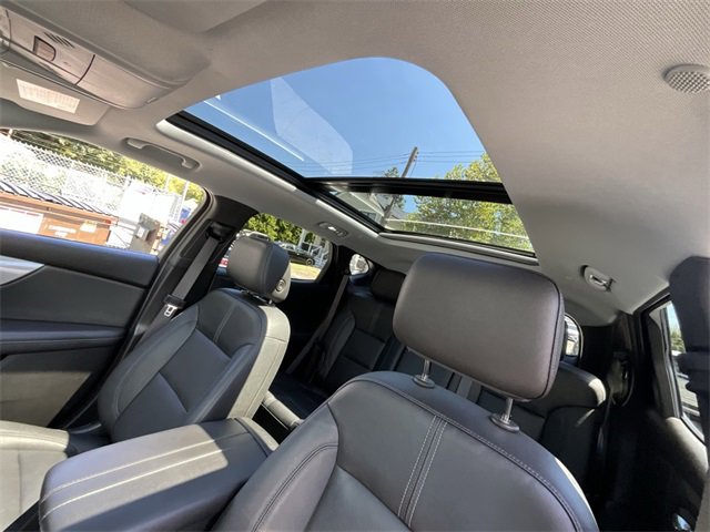 Used 2022 Chevrolet Blazer LT w/ Sound & Technology Package image 10