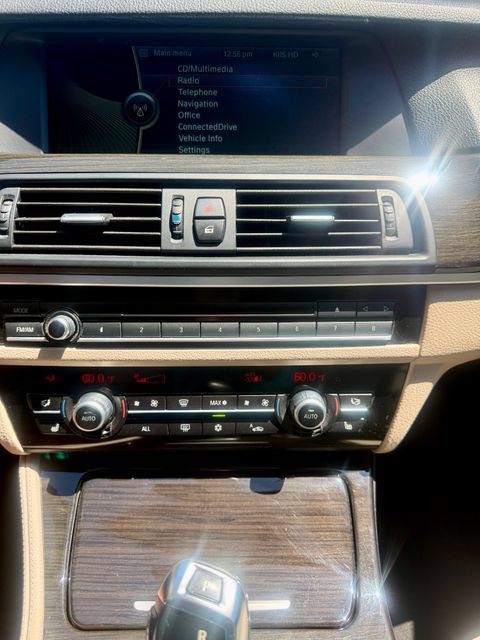Used 2012 BMW 528i Sedan RWD image 21