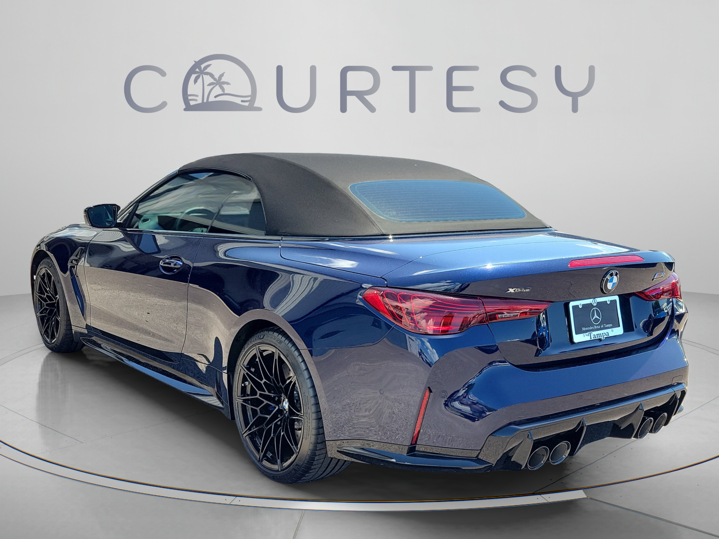 Used 2025 BMW M4 xDrive Competition w/ Executive Package AWD/4WD image 3