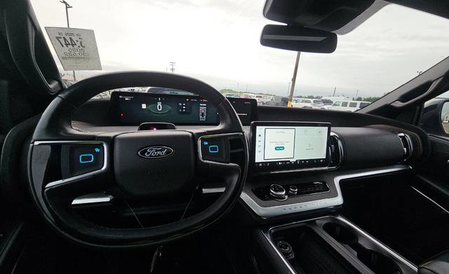 Used 2025 Ford Expedition Tremor AWD/4WD image 7