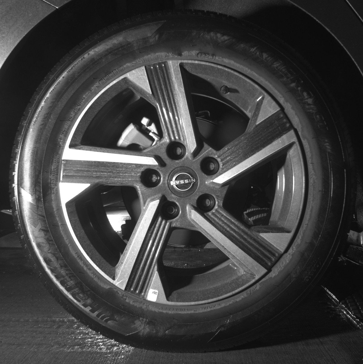 Used 2025 Nissan Sentra SV FWD image 15