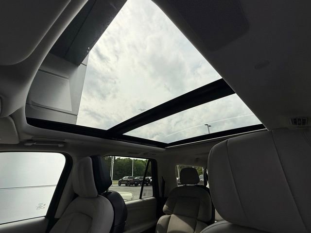 Used 2025 Lincoln Navigator L Reserve AWD/4WD image 34