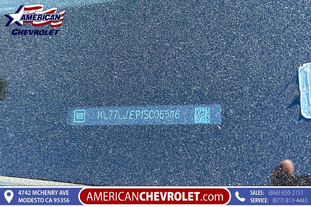 Used 2025 Chevrolet Trax RS w/ Driver Confidence Package FWD image 3