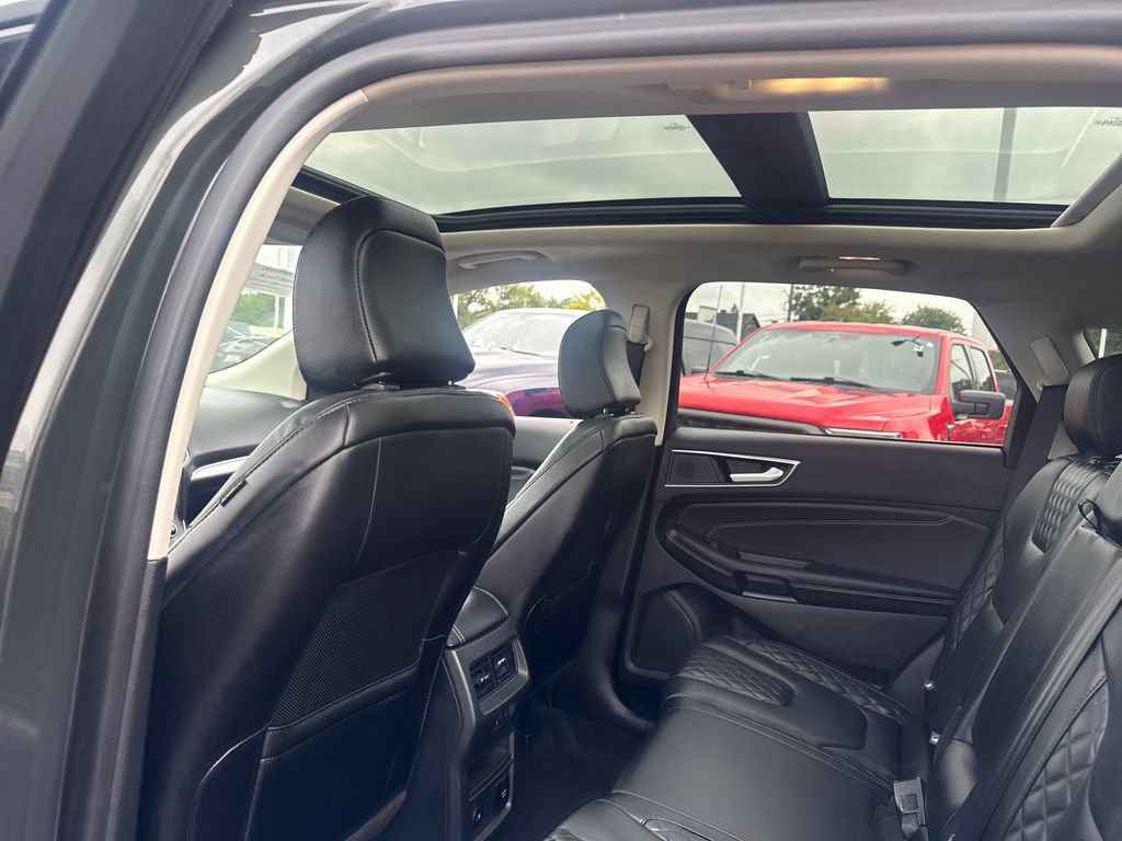 Used 2024 Ford Edge Titanium w/ Equipment Group 301A AWD/4WD image 17