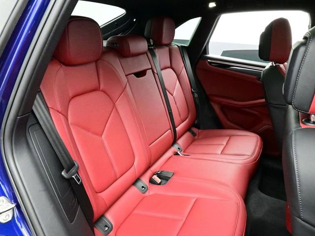 Certified 2025 Porsche Macan S image 17
