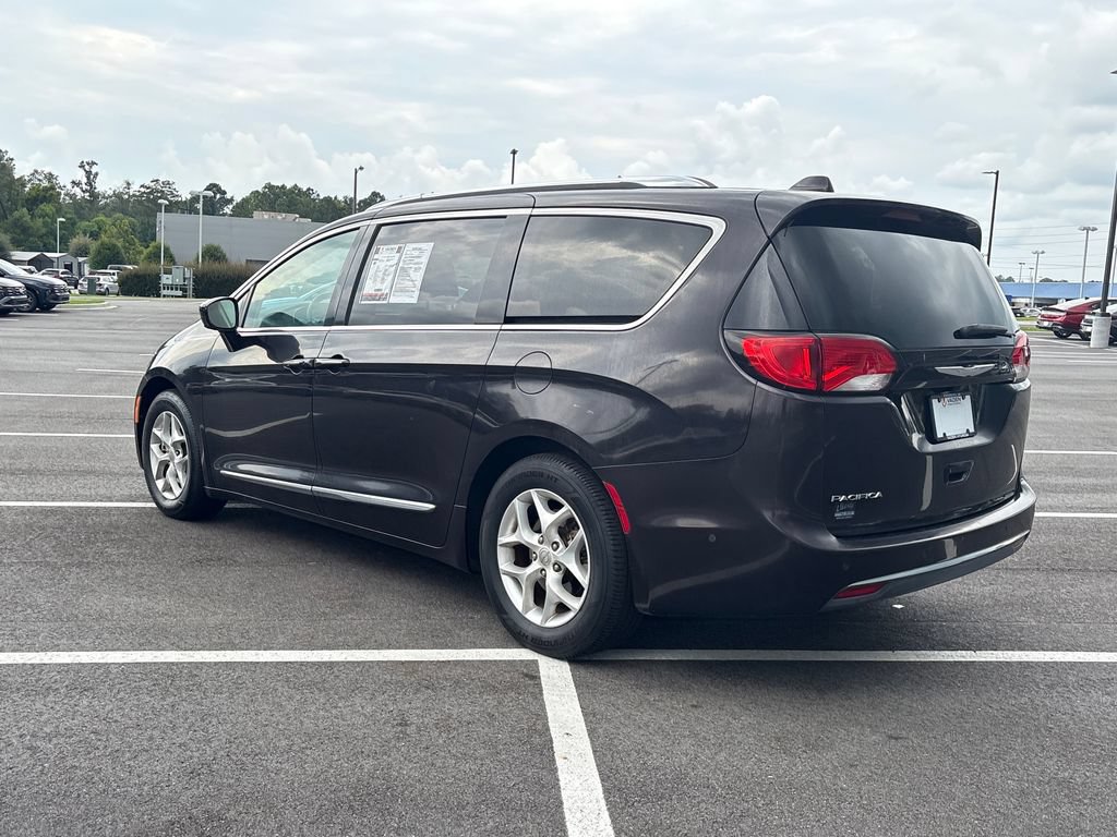 Used 2017 Chrysler Pacifica Touring-L Plus w/ Advanced Safetytec Group FWD image 31