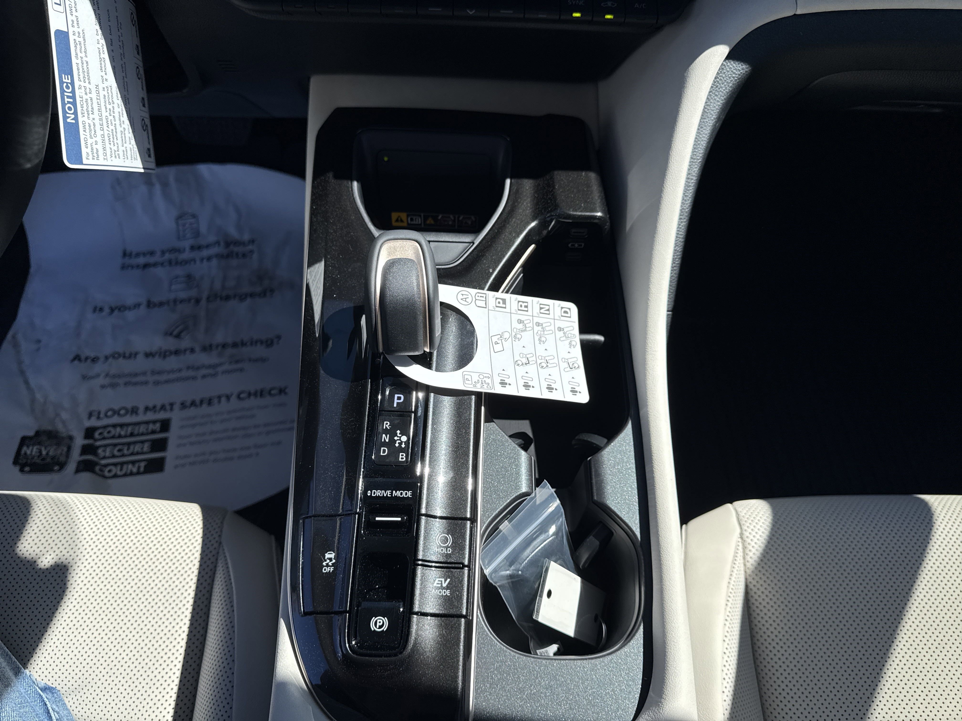 New 2025 Toyota Crown w/ Advanced Technology Package AWD/4WD image 21