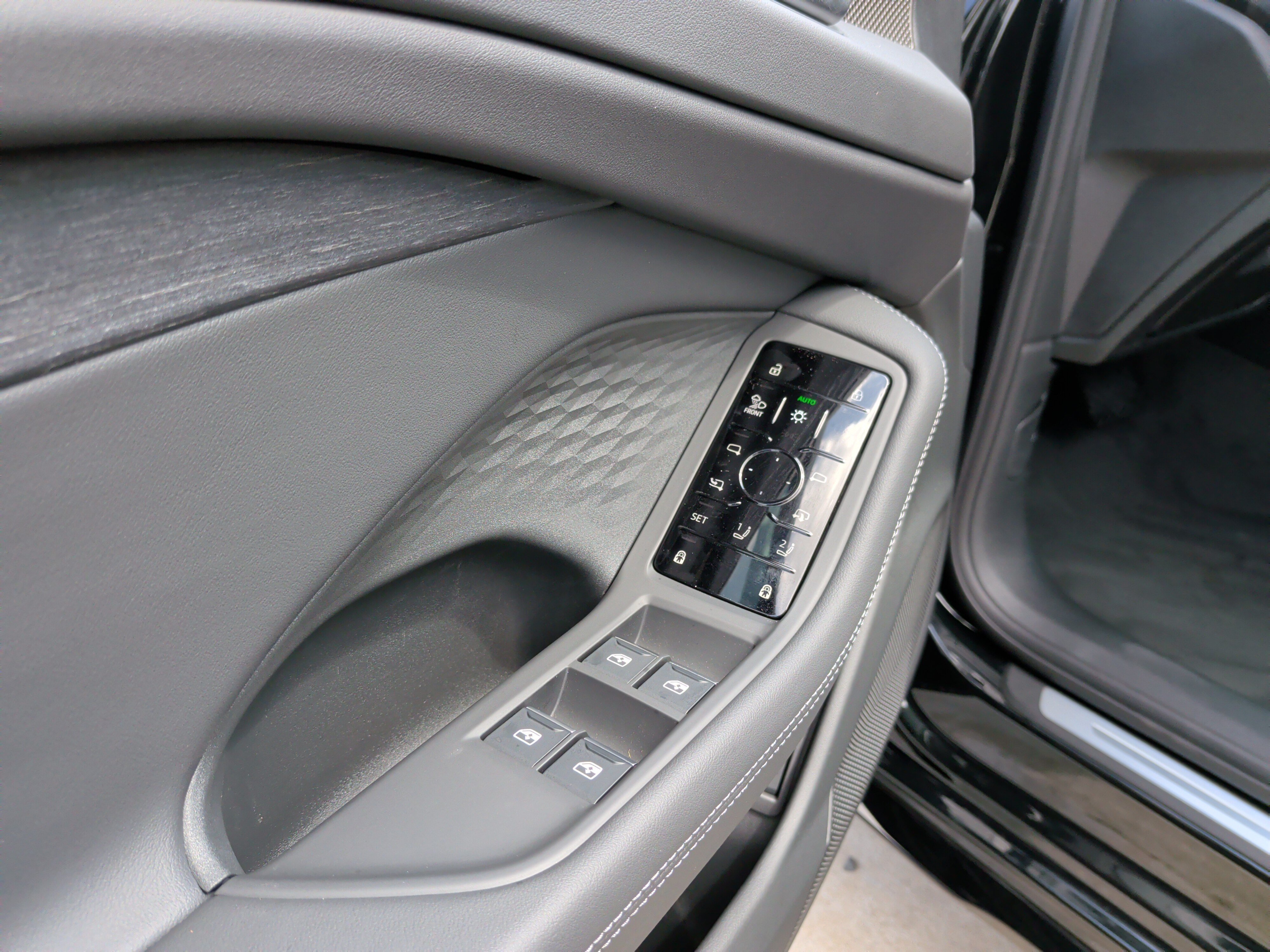 New 2026 Audi A6 Premium Plus AWD/4WD image 13