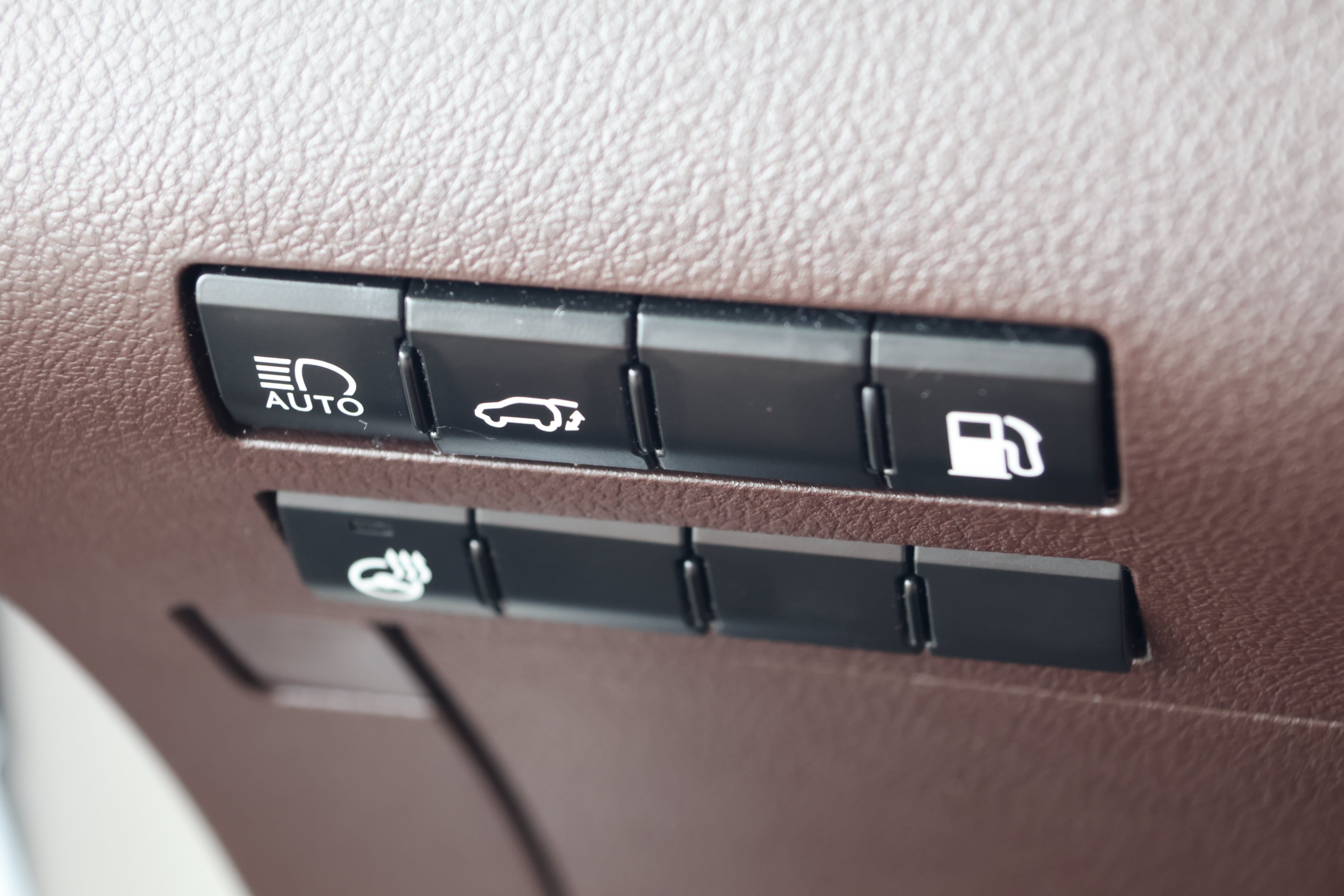 Used 2020 Lexus RX 450h AWD w/ Premium Package image 15