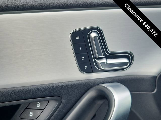 Used 2025 Mercedes-Benz CLA 250 4MATIC image 17