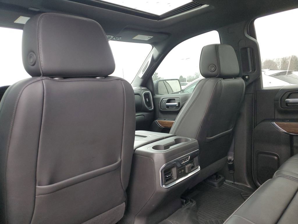 Used 2021 Chevrolet Silverado 1500 High Country image 35