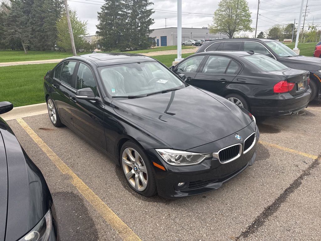 Used 2014 BMW 335i xDrive Sedan AWD/4WD image 3