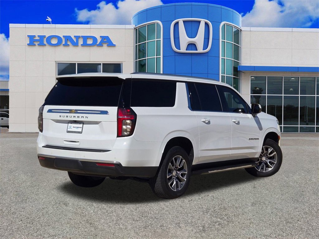 Used 2023 Chevrolet Suburban LS image 3