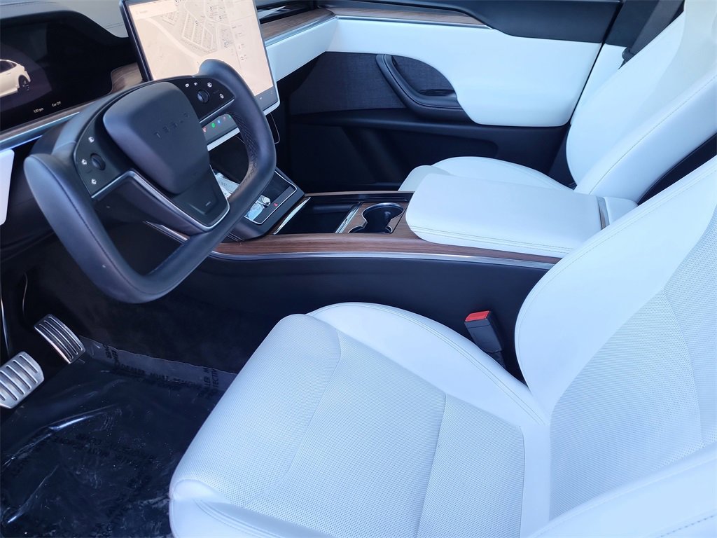 Used 2022 Tesla Model X image 13