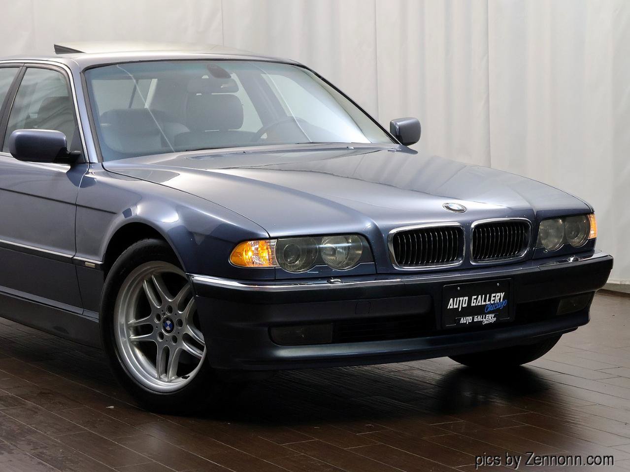 Used 2001 BMW 740i RWD image 2