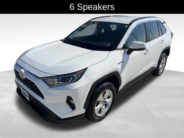 Used 2021 Toyota RAV4 XLE AWD/4WD image 2