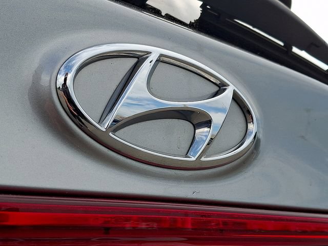 Used 2023 Hyundai Santa Fe SE AWD/4WD image 29