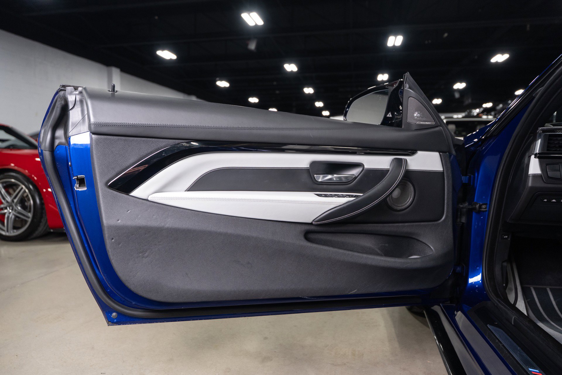 Used 2020 BMW M4 Convertible w/ Executive Package image 53