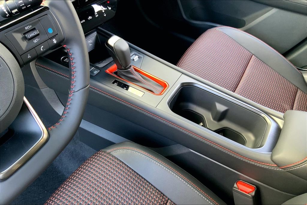 New 2026 Nissan Kicks SR w/ Cold Weather Package image 8
