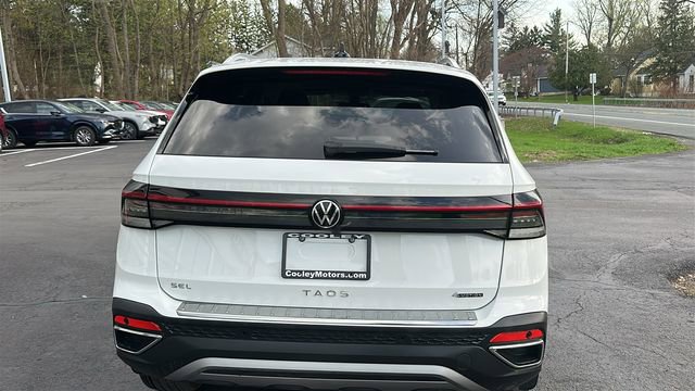 Used 2025 Volkswagen Taos SEL image 7