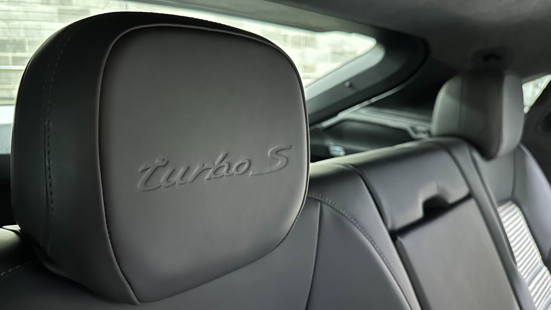 Used 2021 Porsche Cayenne Turbo S image 31