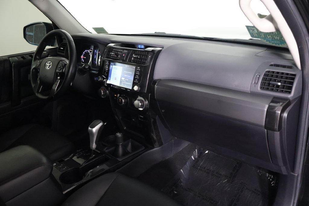 Used 2024 Toyota 4Runner TRD Off-Road Premium AWD/4WD image 9