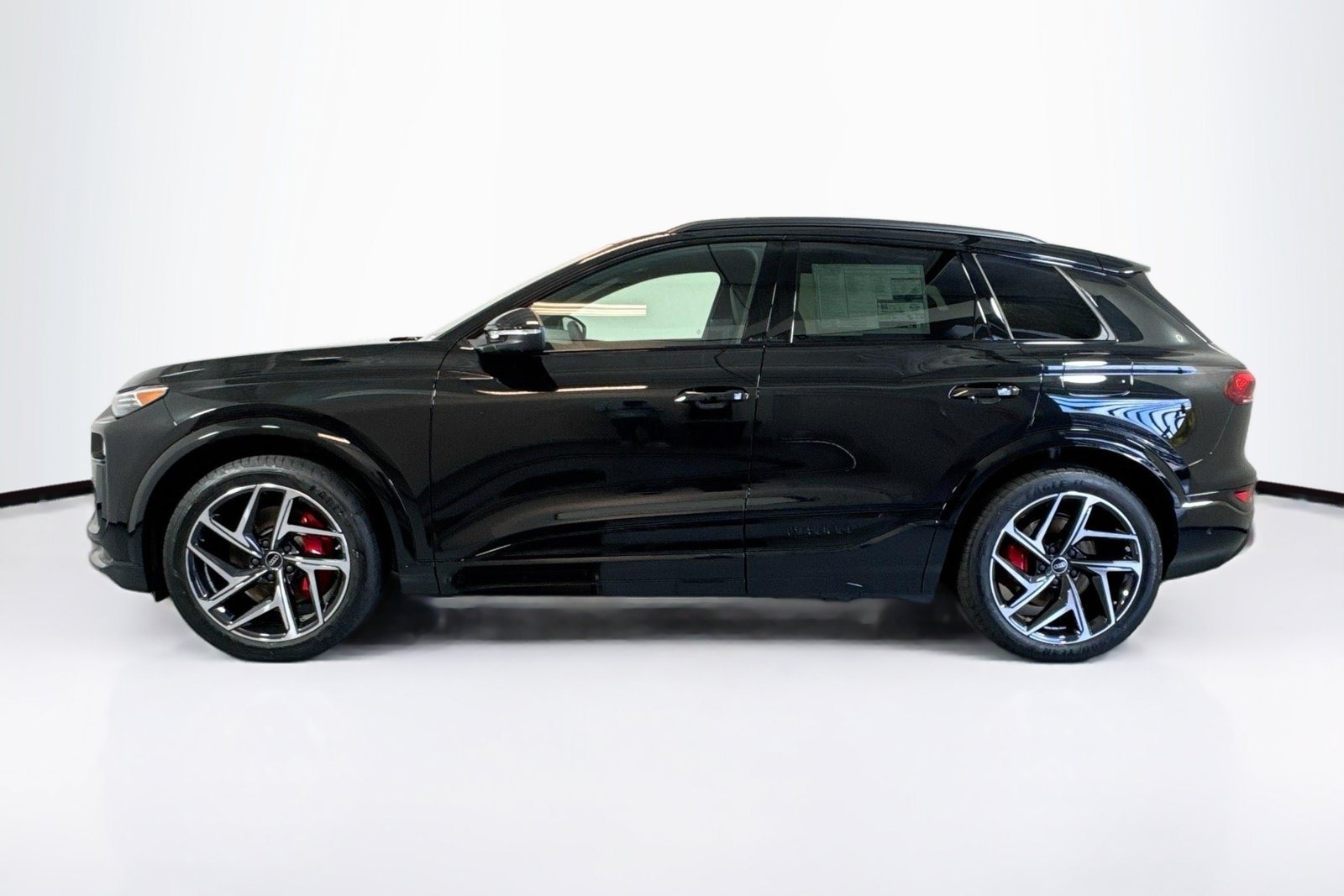 New 2027 Audi SQ6 e-tron Premium Plus AWD/4WD image 8